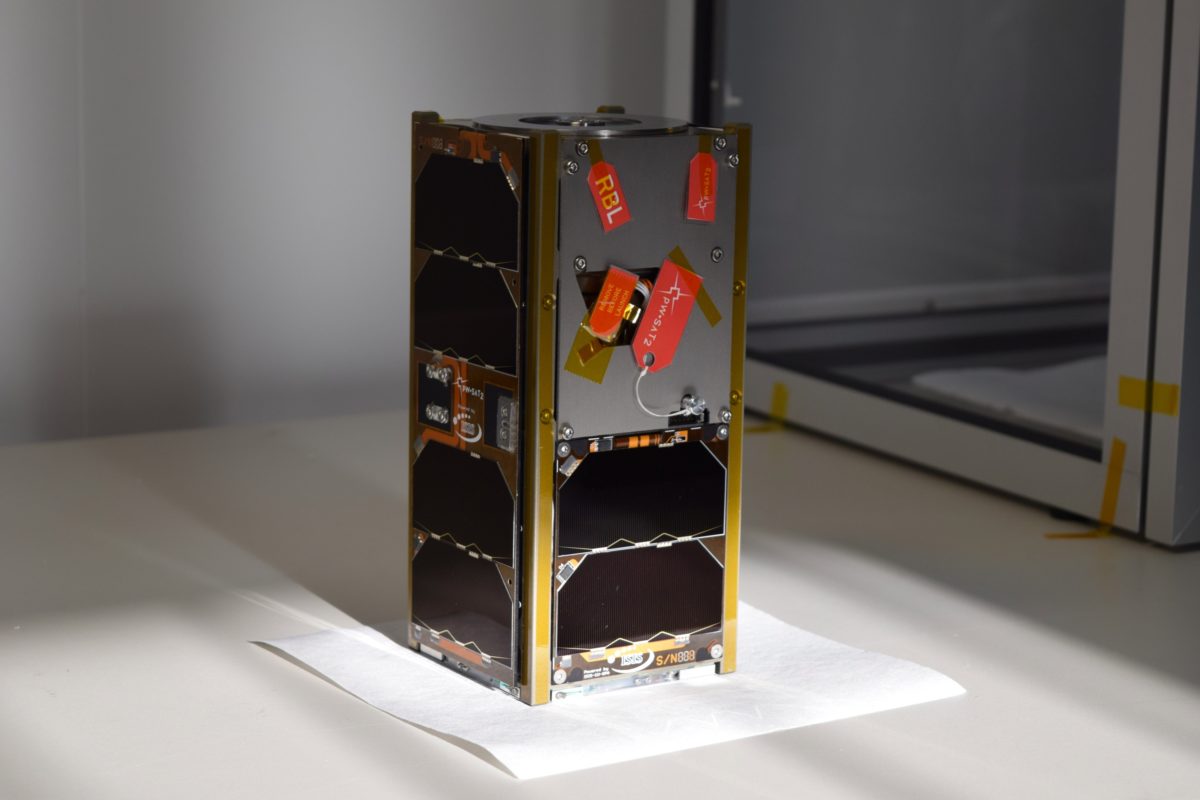 PW-Sat2 po ostatnich testach. Fot. PW-Sat2/Studenckie Koło Astronautyczne